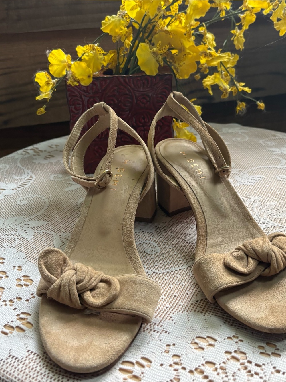 M. Gemi The Risata Pale Blush Suede Sandals. Size 8/38.5